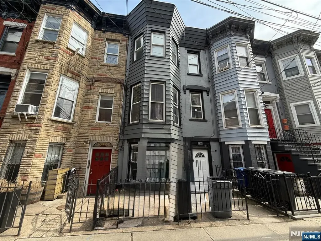270 1/2 Summit Avenue Jersey City NJ 07306