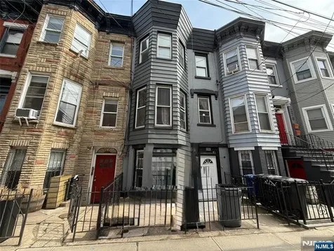 270 1/2 Summit Avenue Jersey City NJ 07306