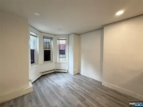 270 1/2 Summit Avenue Jersey City NJ 07306