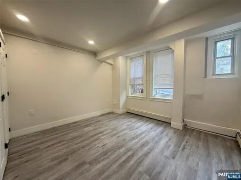 270 1/2 Summit Avenue Jersey City NJ 07306