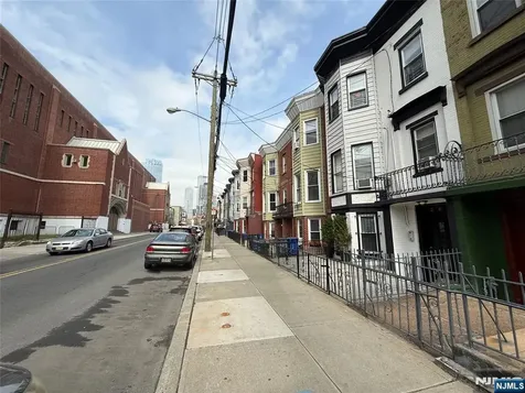 270 1/2 Summit Avenue Jersey City NJ 07306