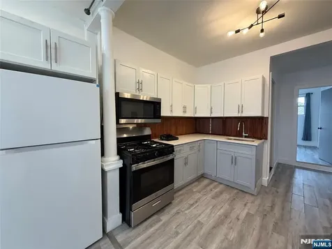 270 1/2 Summit Avenue Jersey City NJ 07306