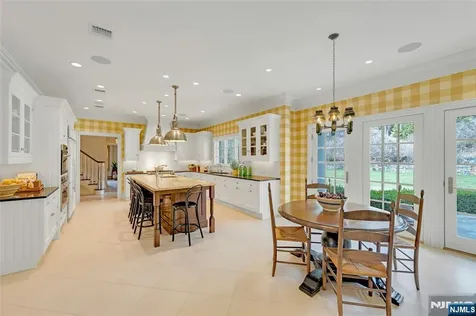 2 Saddle Brook Drive Ho-ho-kus NJ 07423