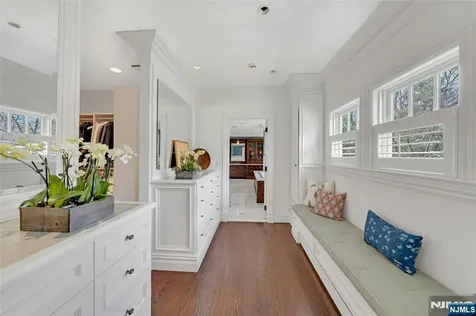 2 Saddle Brook Drive Ho-ho-kus NJ 07423