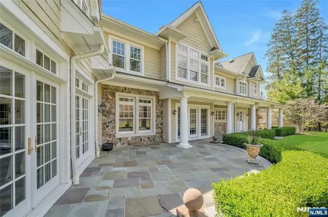 2 Saddle Brook Drive Ho-ho-kus NJ 07423