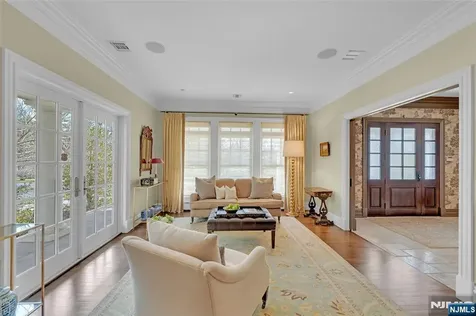 2 Saddle Brook Drive Ho-ho-kus NJ 07423
