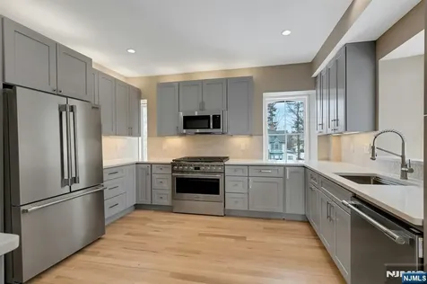 49 Park Avenue Madison Borough NJ 07940