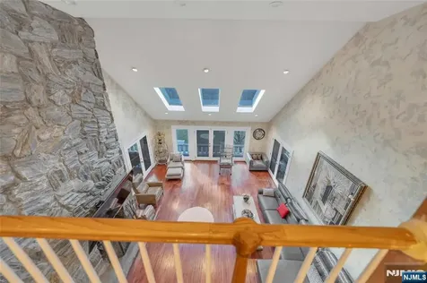 9 Cameron Road Saddle River NJ 07458