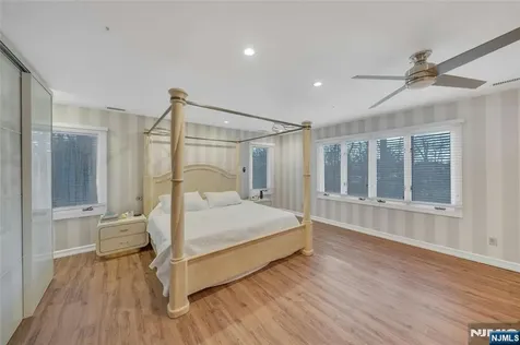 9 Cameron Road Saddle River NJ 07458