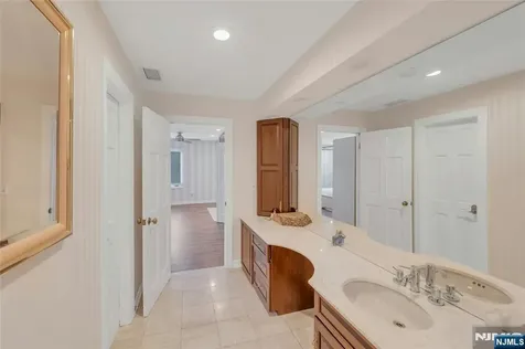 9 Cameron Road Saddle River NJ 07458