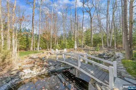 9 Cameron Road Saddle River NJ 07458