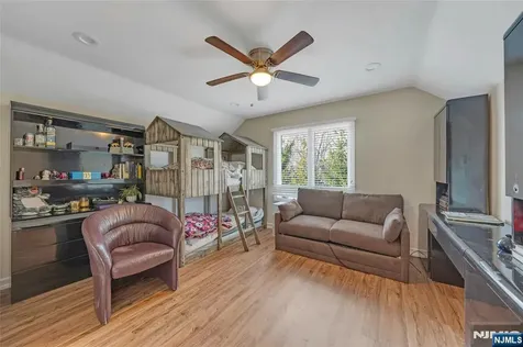 9 Cameron Road Saddle River NJ 07458