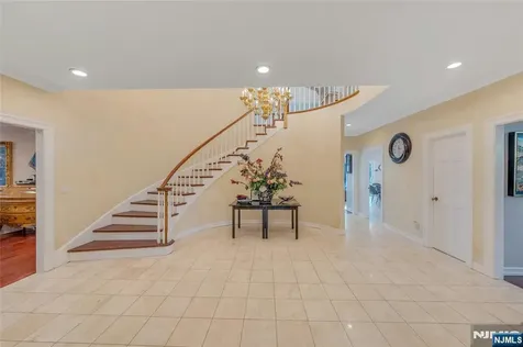 9 Cameron Road Saddle River NJ 07458