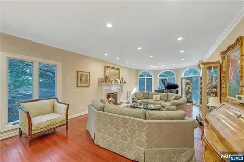 9 Cameron Road Saddle River NJ 07458