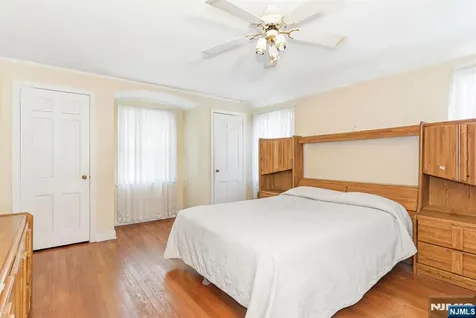 442 Seven Oaks Road Orange NJ 07050