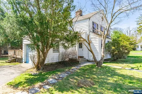 442 Seven Oaks Road Orange NJ 07050