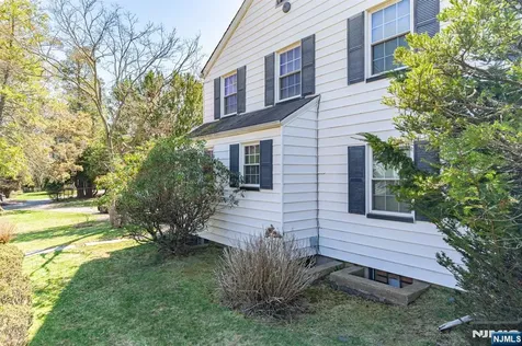 442 Seven Oaks Road Orange NJ 07050