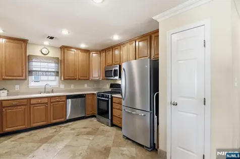 7 Strickland Avenue Little Falls NJ 07424