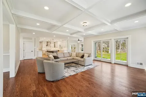 79 Ryerson Avenue Oakland NJ 07436