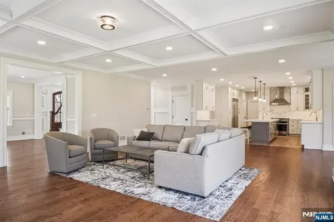 79 Ryerson Avenue Oakland NJ 07436