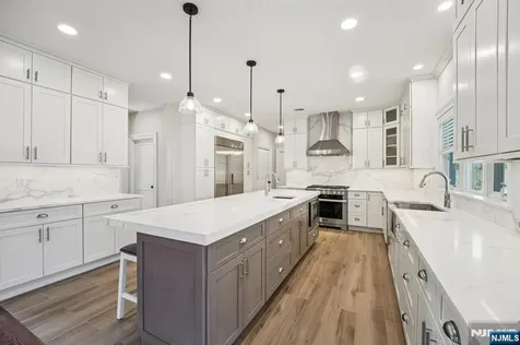 79 Ryerson Avenue Oakland NJ 07436