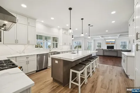 79 Ryerson Avenue Oakland NJ 07436