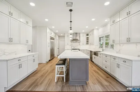 79 Ryerson Avenue Oakland NJ 07436