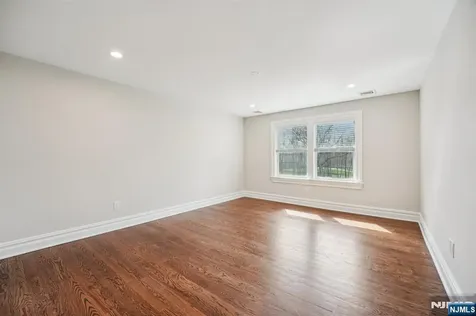 79 Ryerson Avenue Oakland NJ 07436