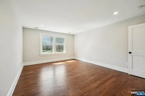 79 Ryerson Avenue Oakland NJ 07436