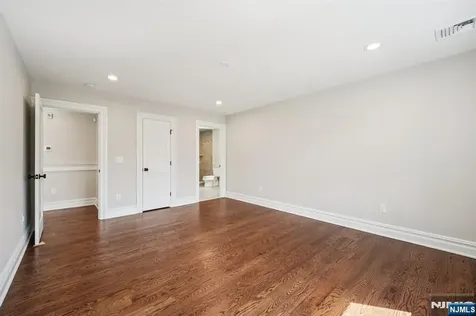 79 Ryerson Avenue Oakland NJ 07436
