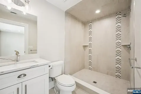 79 Ryerson Avenue Oakland NJ 07436
