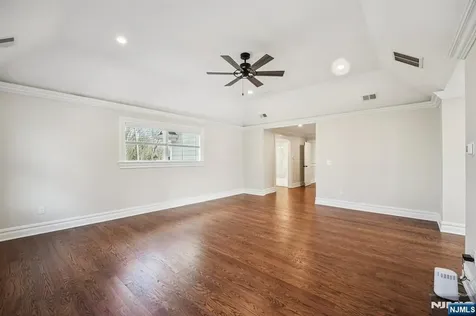 79 Ryerson Avenue Oakland NJ 07436