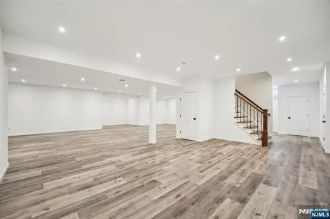 79 Ryerson Avenue Oakland NJ 07436