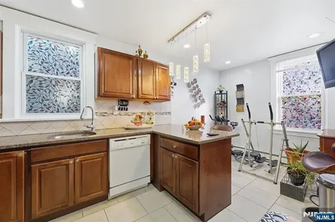 10 Maple Street Garfield NJ 07026