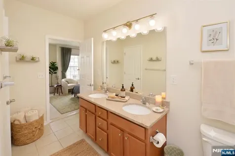 22 Clover Lane Garfield NJ 07026