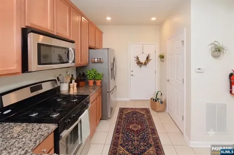 22 Clover Lane Garfield NJ 07026