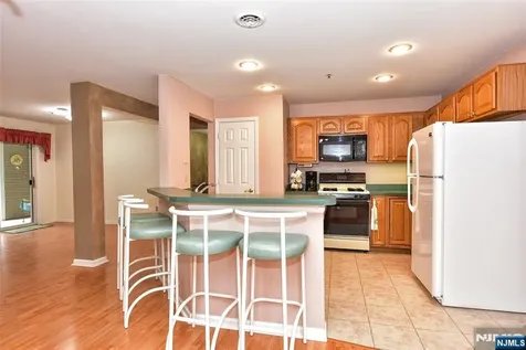 11 Collura Lane Clifton NJ 07012