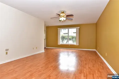 11 Collura Lane Clifton NJ 07012