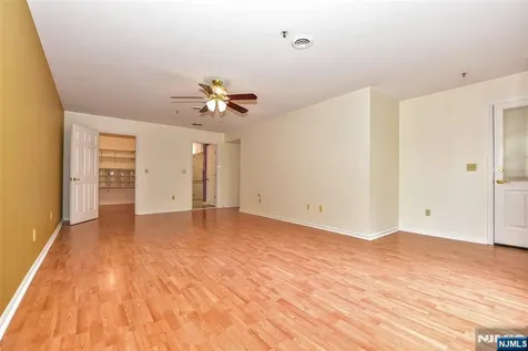 11 Collura Lane Clifton NJ 07012