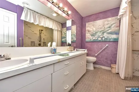 11 Collura Lane Clifton NJ 07012