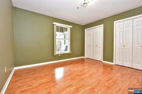 11 Collura Lane Clifton NJ 07012