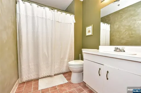 11 Collura Lane Clifton NJ 07012