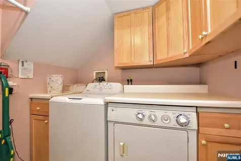 11 Collura Lane Clifton NJ 07012
