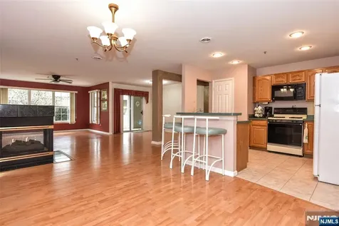 11 Collura Lane Clifton NJ 07012