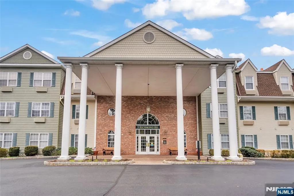 5320 Richmond Road West Milford NJ 07480