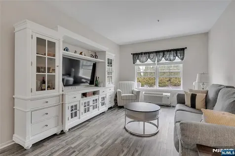 5320 Richmond Road West Milford NJ 07480