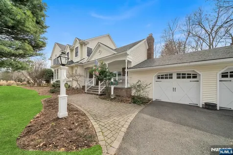 296 Birch Parkway Wyckoff NJ 07481
