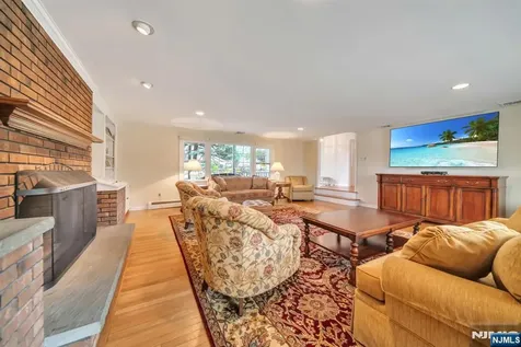 296 Birch Parkway Wyckoff NJ 07481