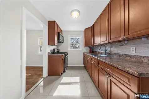 35 7th Avenue Passaic NJ 07055