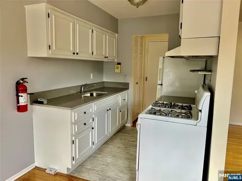 712 Cedar Lane Teaneck NJ 07666